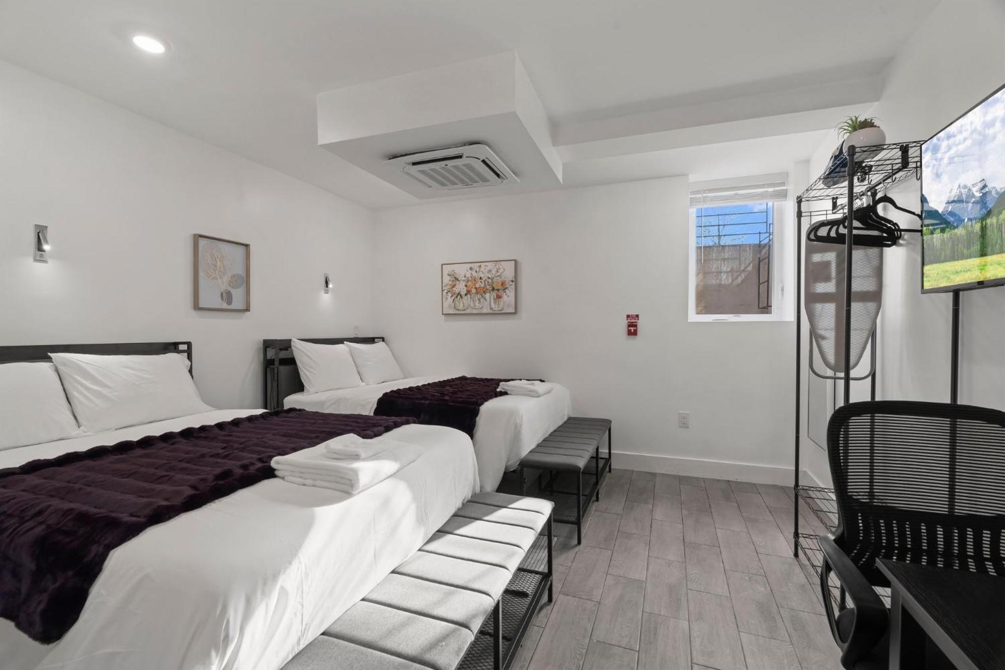 New Season Royals, Airport West 5* Chester